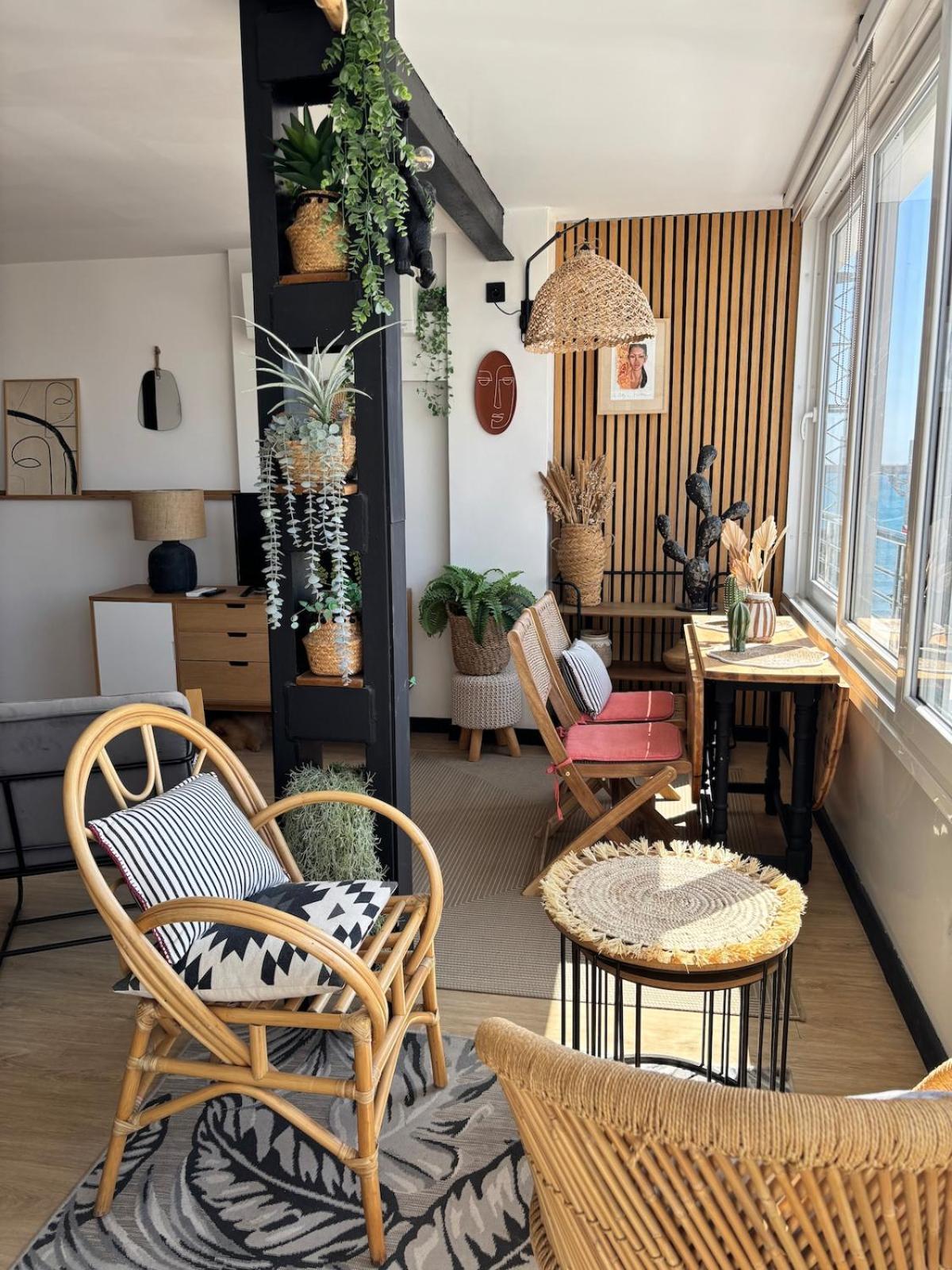 L'appart-rosas Boheme Chic, Au Bord De La Apartment Roses