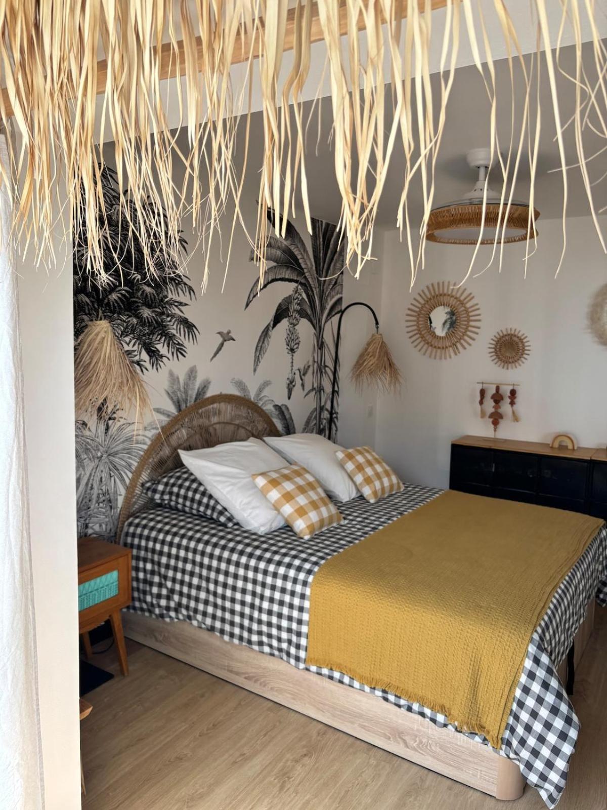 Apartment L'appart-rosas Boheme Chic, Au Bord De La