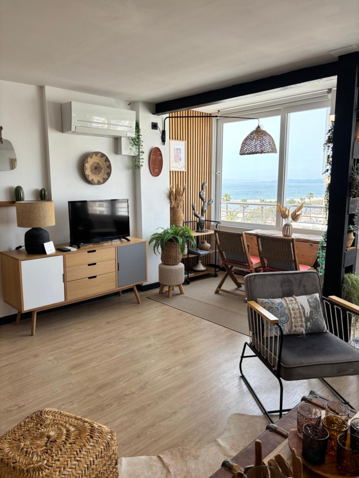 Apartment L'appart-rosas Boheme Chic, Au Bord De La